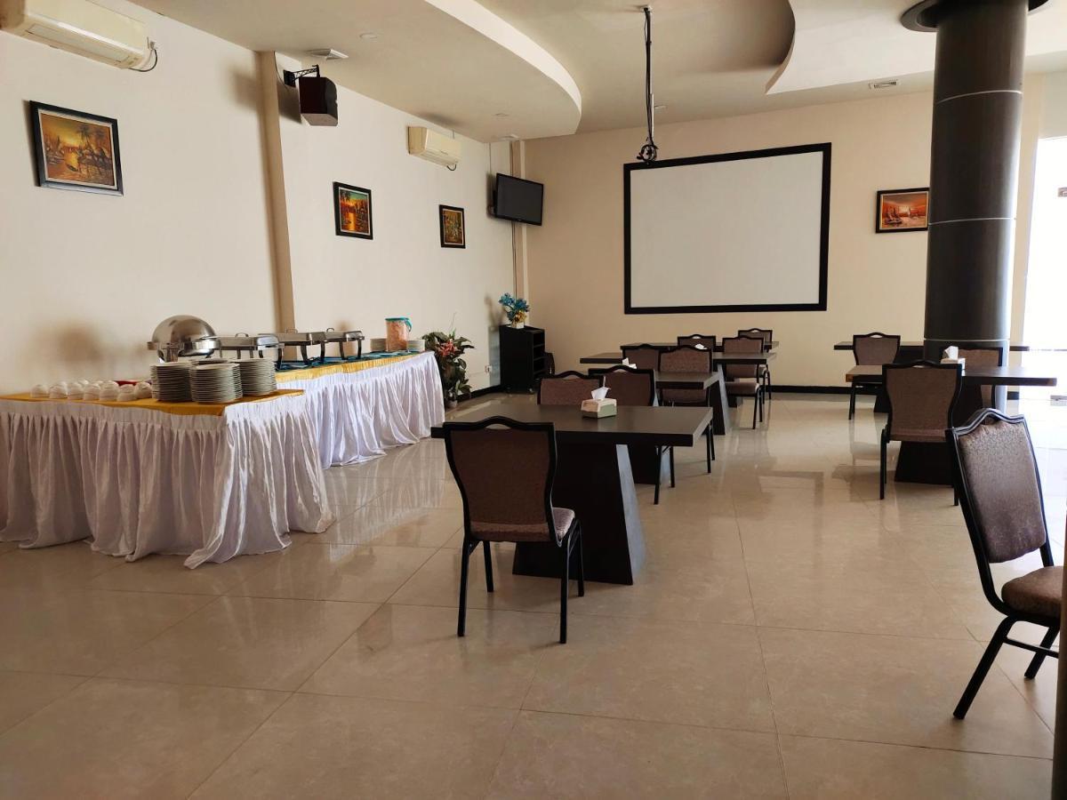 Os Hotel Tanjung Uncang Sagulung Екстер'єр фото